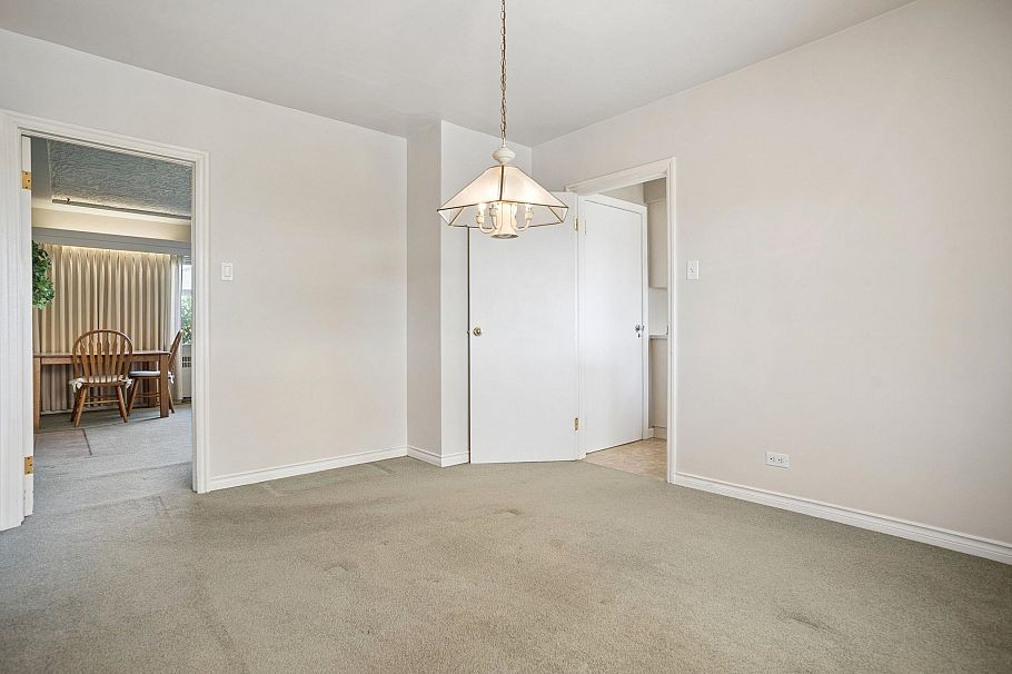 657 E Keith Road North Vancouver, BC - 8