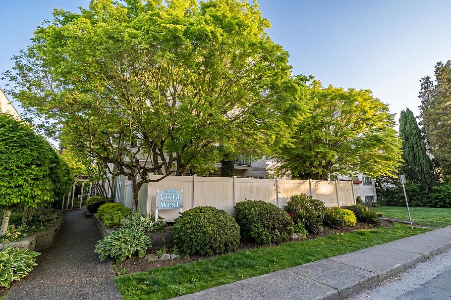 101 131 W 20th Street North Vancouver, BC - 20