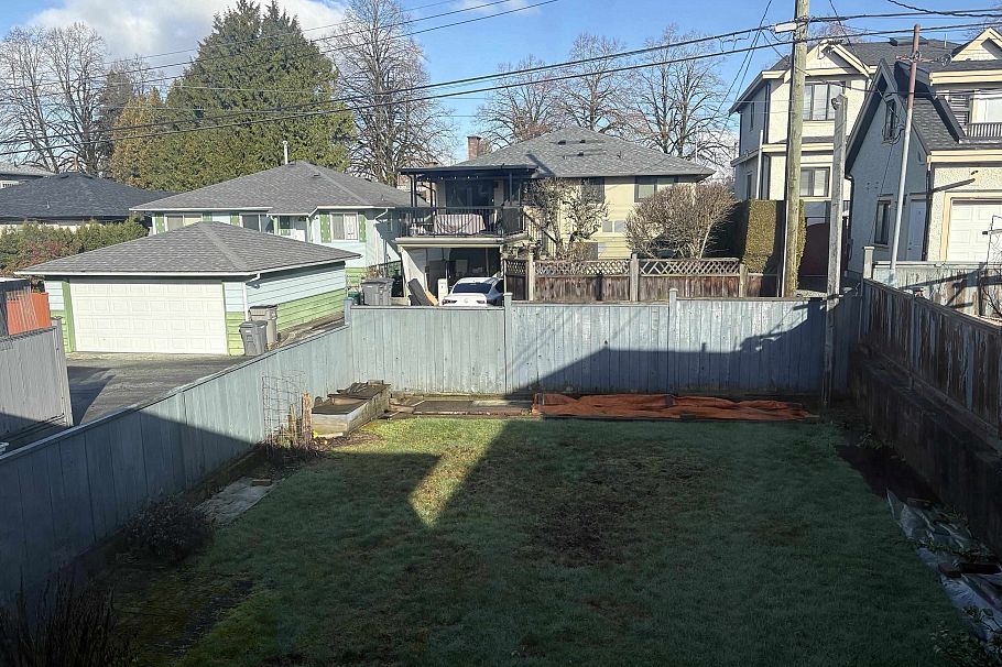2717 Waverley Avenue Vancouver, BC - 25