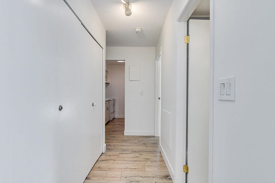 212 3275 Mountain Highway North Vancouver, BC - 5