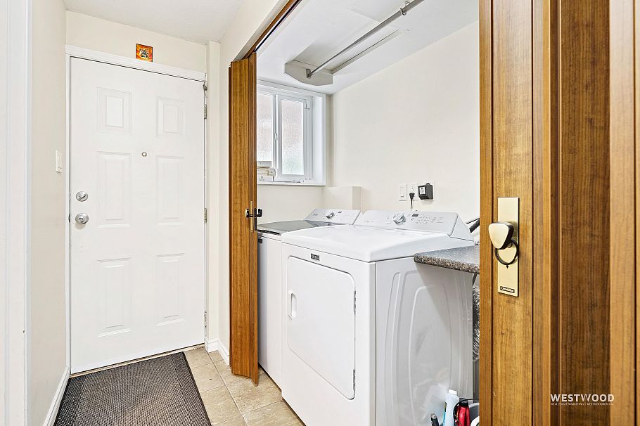 6858 Tyne Street Vancouver, BC - 22