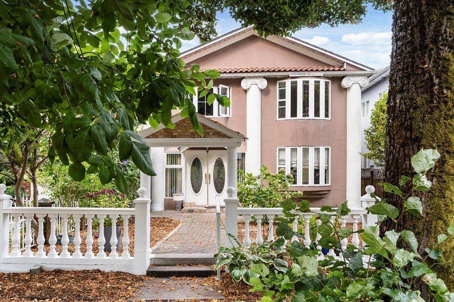 5263 Wales Street Vancouver, BC - 2