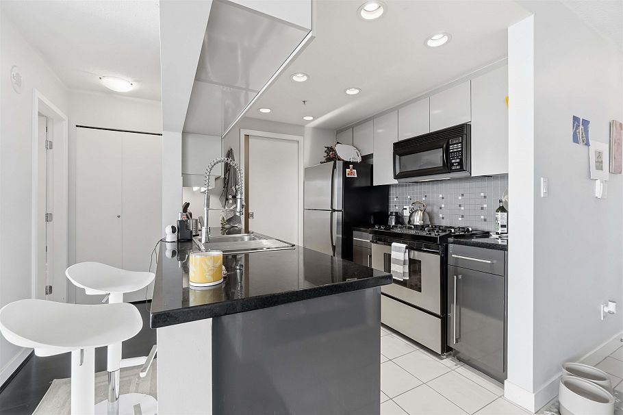 908 1408 Strathmore Mews Vancouver, BC - 27