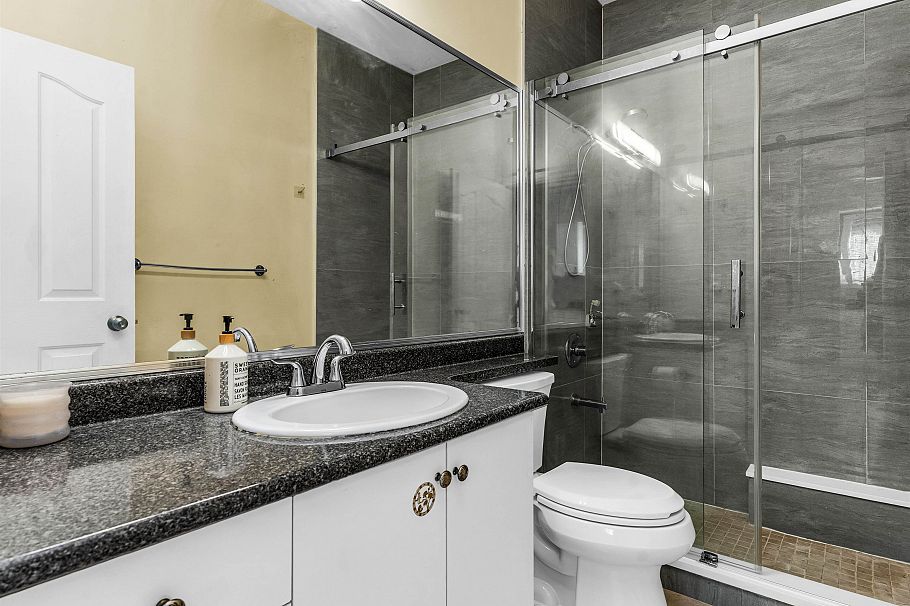 3403 E 26th Avenue Vancouver, BC - 23