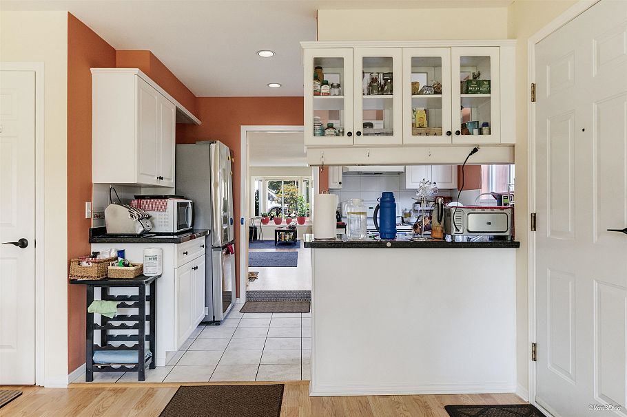 215 W 18th Street North Vancouver, BC - 13