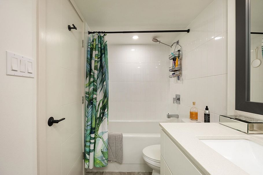 101 1535 Nelson Street Vancouver, BC - 22