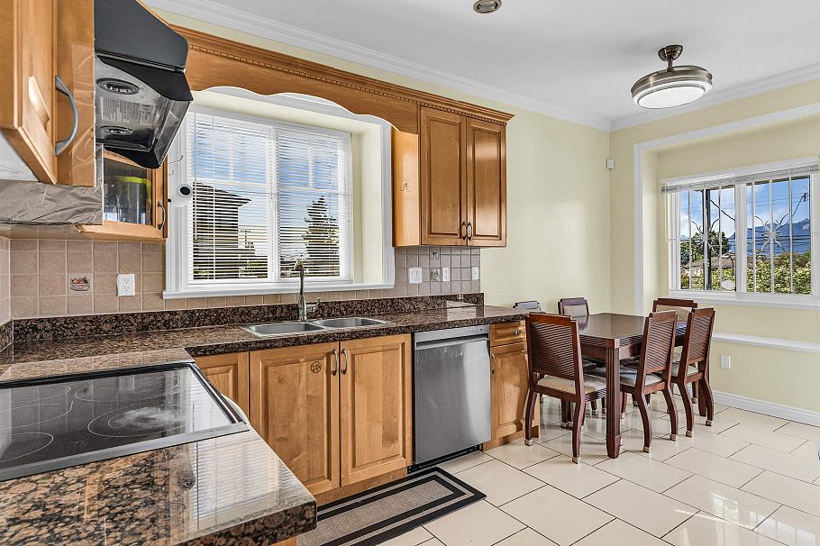3403 E 26th Avenue Vancouver, BC - 20
