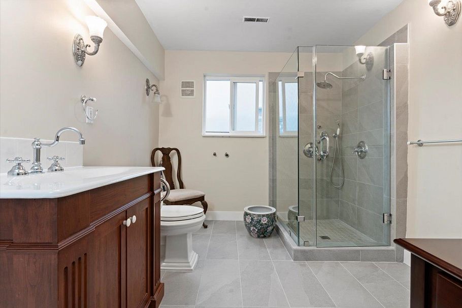 5263 Wales Street Vancouver, BC - 5