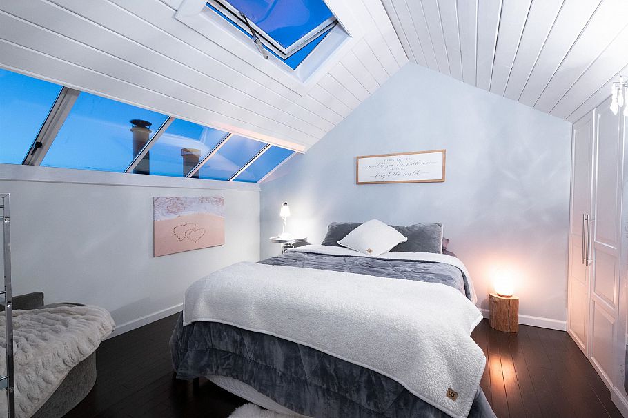 1167 W 8th Avenue Vancouver, BC - 21