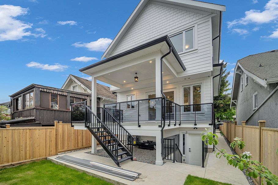 2617 Mcgill Street Vancouver, BC - 24