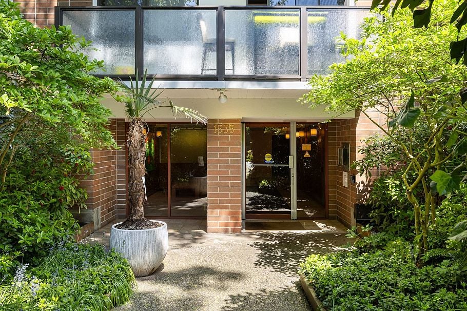 101 1535 Nelson Street Vancouver, BC - 1