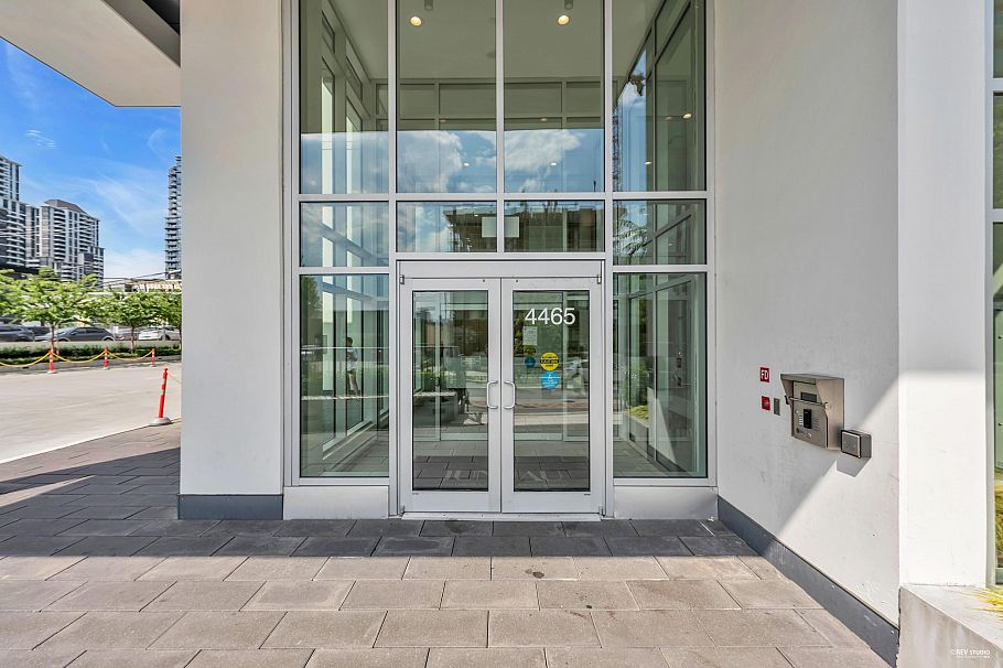 1704 4465 Juneau Street Burnaby, BC - 2