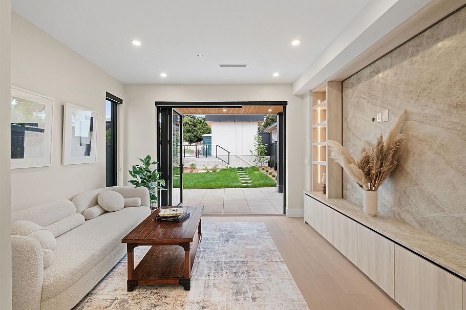 502 E 5th Street North Vancouver, BC - 14