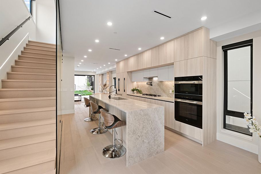 502 E 5th Street North Vancouver, BC - 13