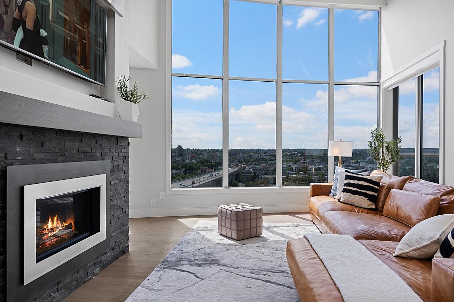 2403 1500 Howe Street Vancouver, BC - 4