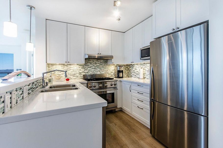 902 124 W 1st Street North Vancouver, BC - 10