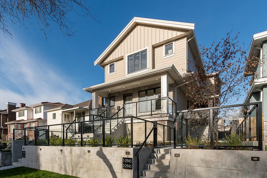 1 2945 E 44th Avenue Vancouver, BC - 2
