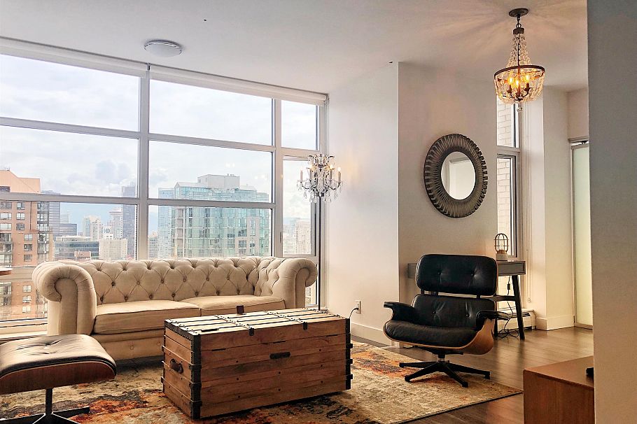 2703 1283 Howe Street Vancouver, BC - 1