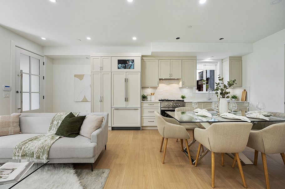 1 2447 E 41 Avenue Vancouver, BC - 2