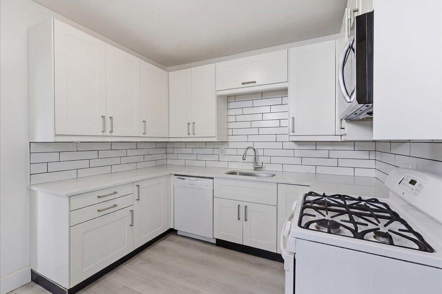 14 W 14th Avenue Vancouver, BC - 5