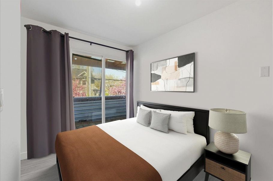 14 W 14th Avenue Vancouver, BC - 17