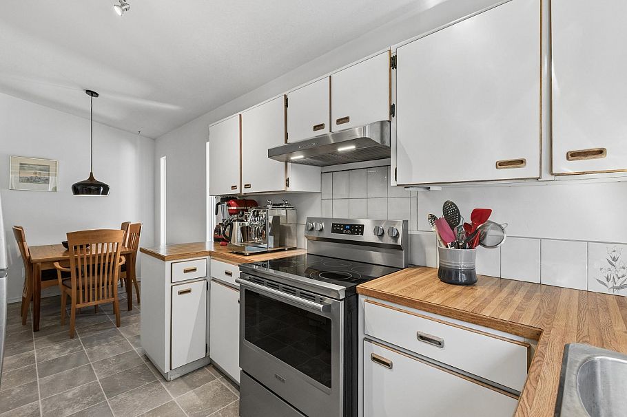 1678 Dempsey Road North Vancouver, BC - 12