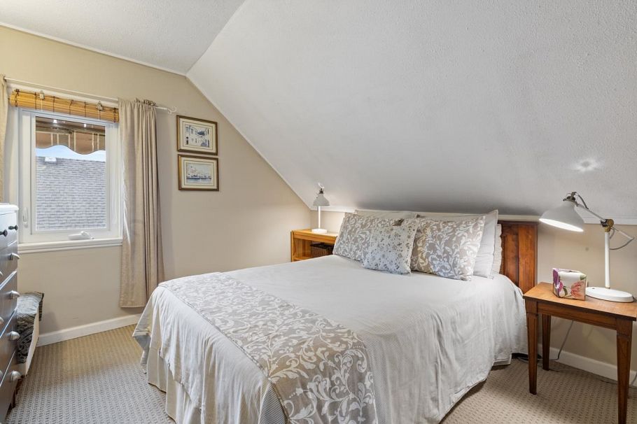 1820 W 11th Avenue Vancouver, BC - 32