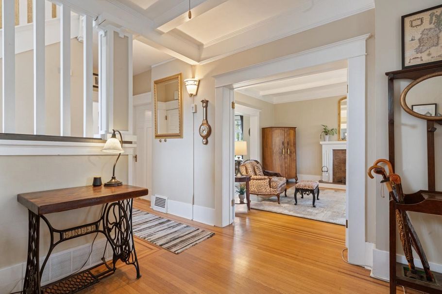 1820 W 11th Avenue Vancouver, BC - 16
