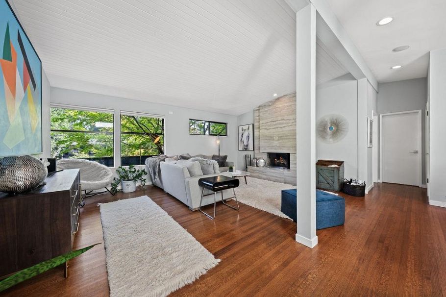 1098 Linnae Avenue North Vancouver, BC - 4