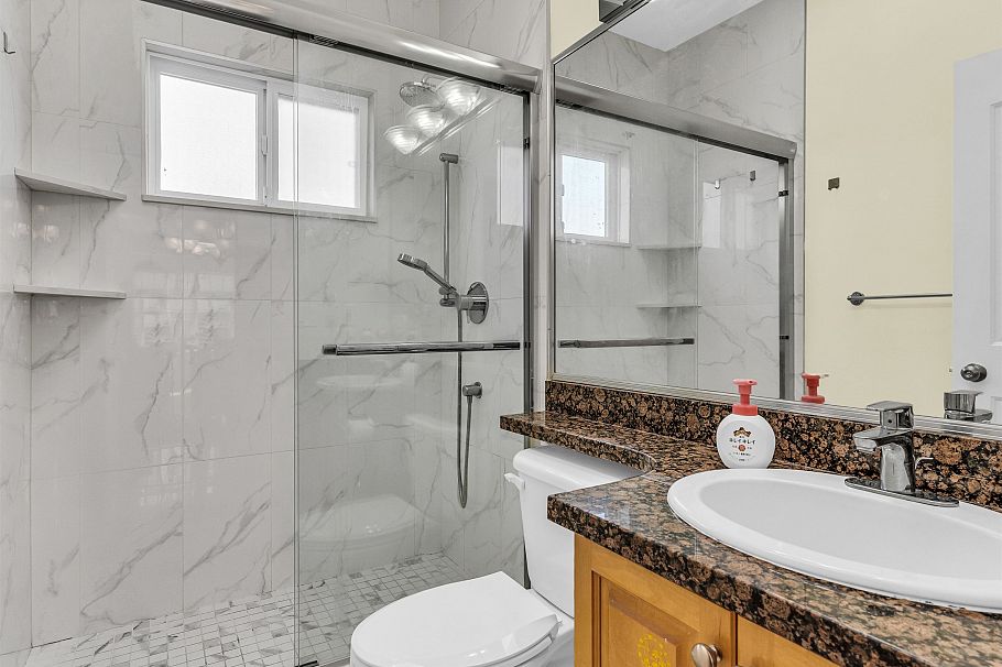 3403 E 26th Avenue Vancouver, BC - 14
