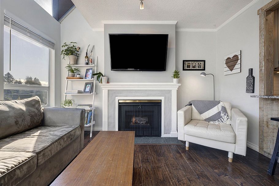 309 3721 Delbrook Avenue North Vancouver, BC - 4