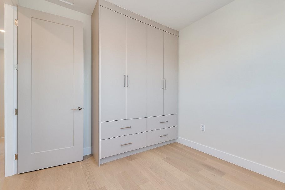 1 2945 E 44th Avenue Vancouver, BC - 24
