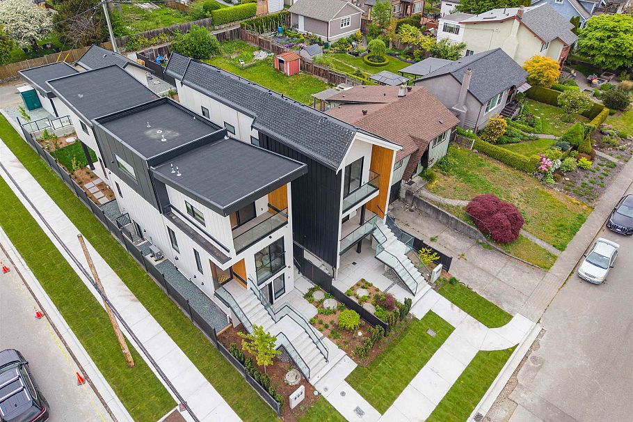 502 E 5th Street North Vancouver, BC - 38
