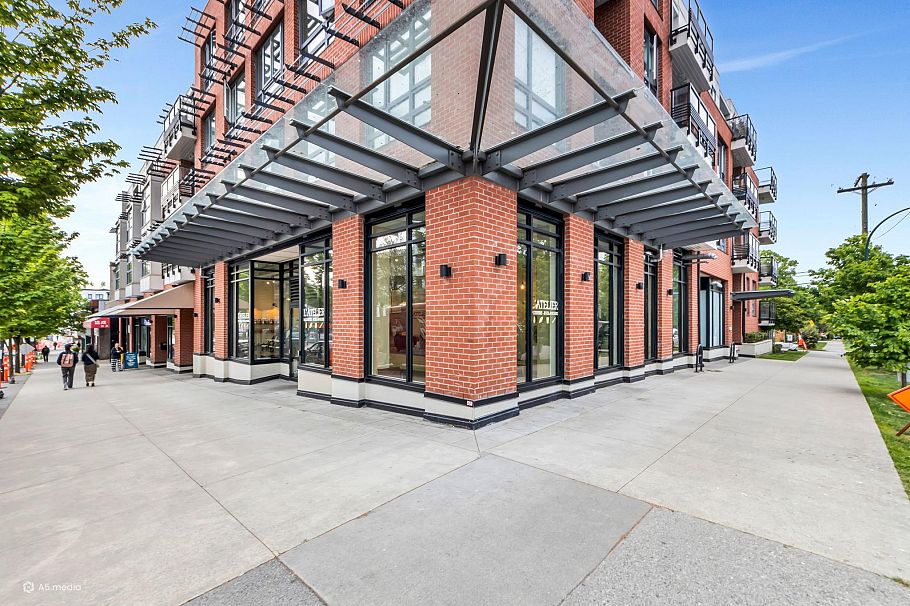 506 2477 Carolina Street Vancouver, BC - 2