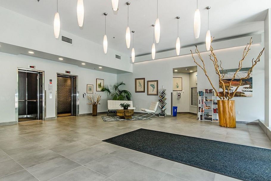 902 124 W 1st Street North Vancouver, BC - 22