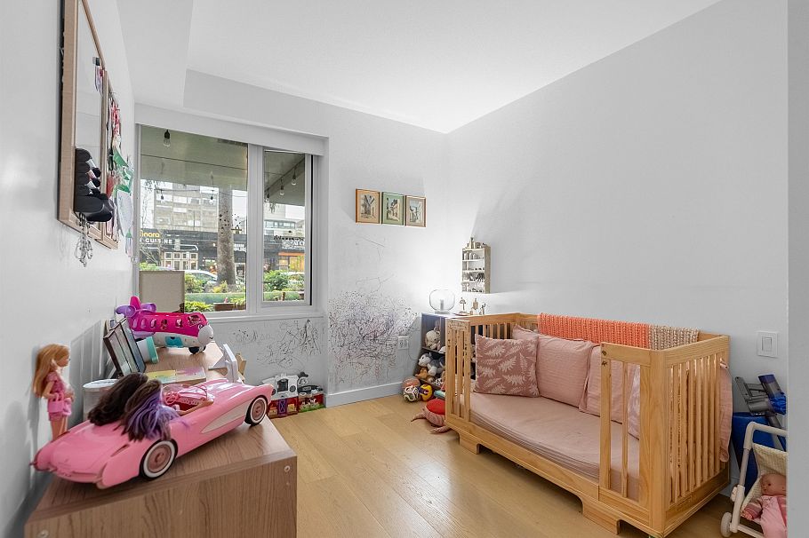 203 1365 Davie Street Vancouver, BC - 9