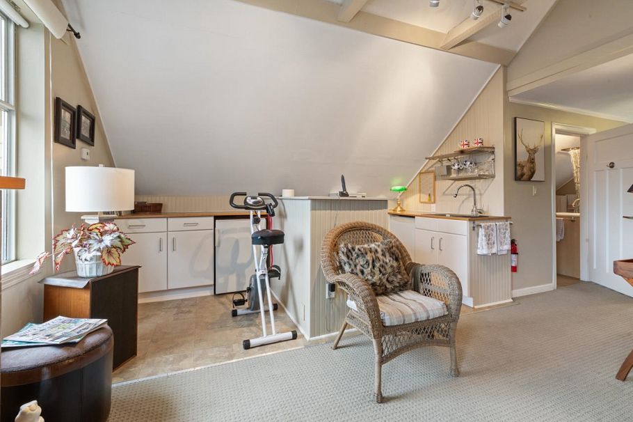 1820 W 11th Avenue Vancouver, BC - 29