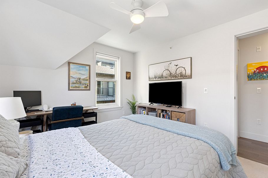 1 & 2 244 E 5th Street North Vancouver, BC - 17