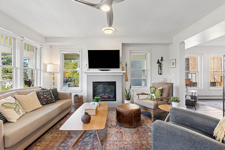 1 & 2 244 E 5th Street North Vancouver, BC - 4