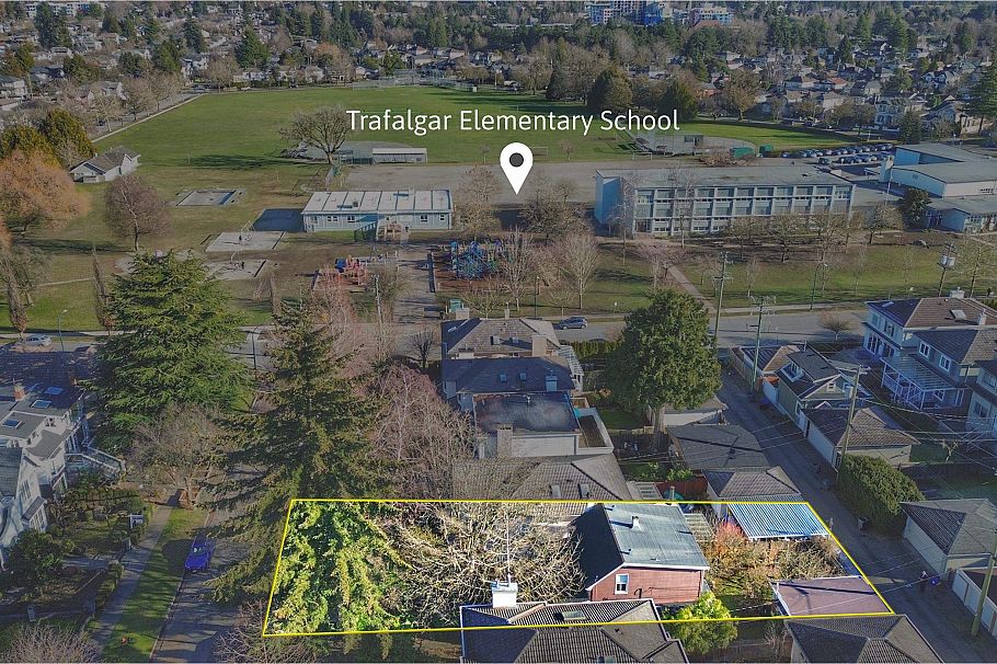 2720 W 24th Avenue Vancouver, BC - 31