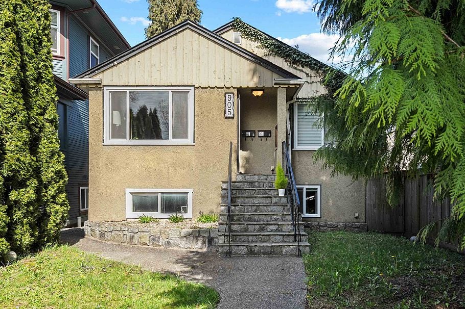 905 W 23rd Avenue Vancouver, BC - 1