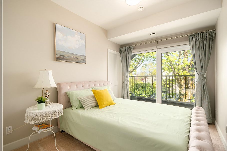 4103 W 11th Avenue Vancouver, BC - 23