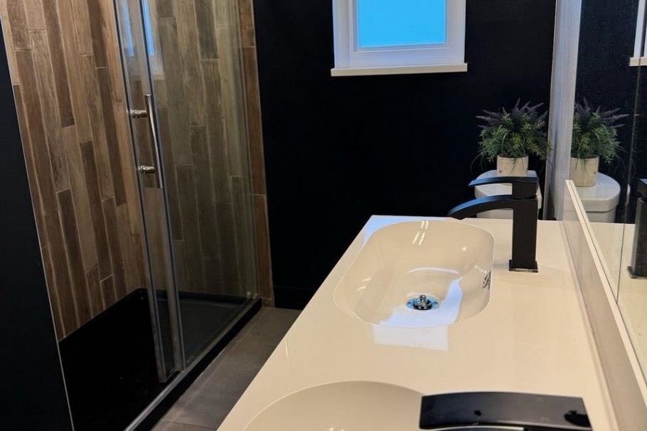 2790 W 12th Avenue Vancouver, BC - 15