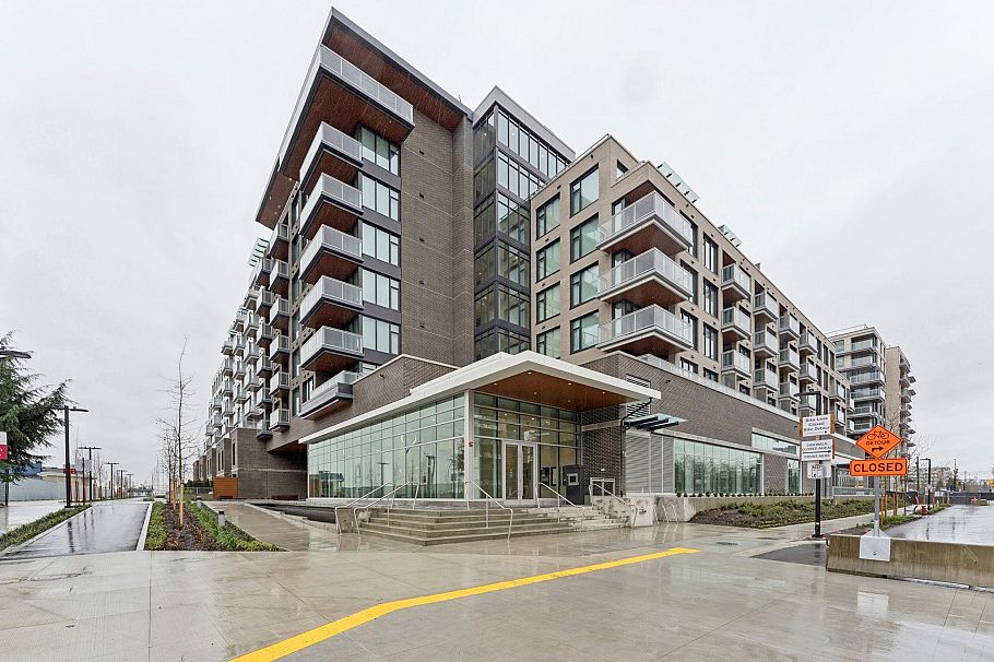 317 755 Harbourside Drive North Vancouver, BC - 1