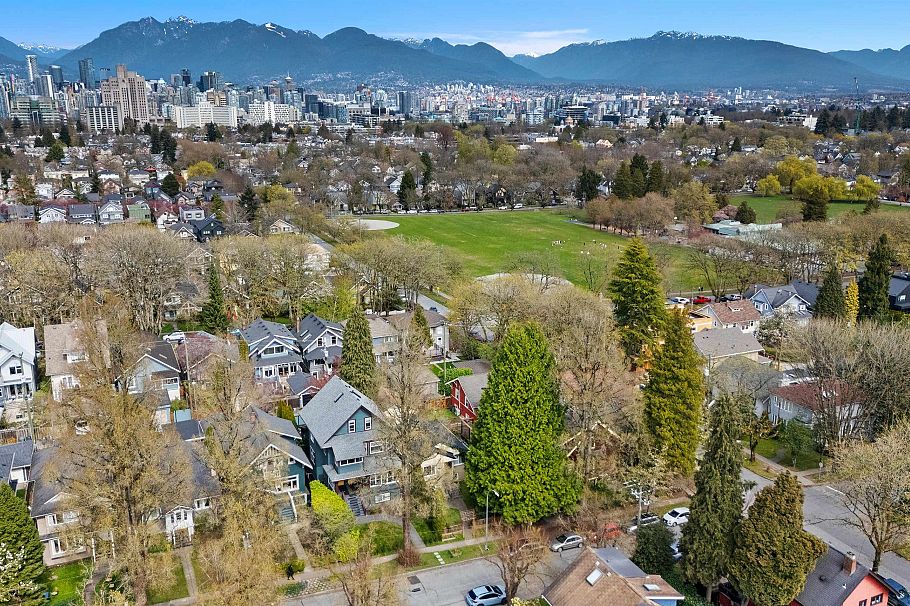 905 W 23rd Avenue Vancouver, BC - 15