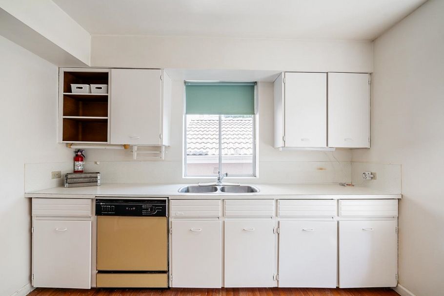 2720 W 24th Avenue Vancouver, BC - 16