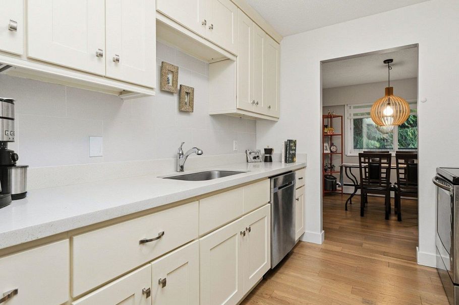 89 1052 Premier Street North Vancouver, BC - 11