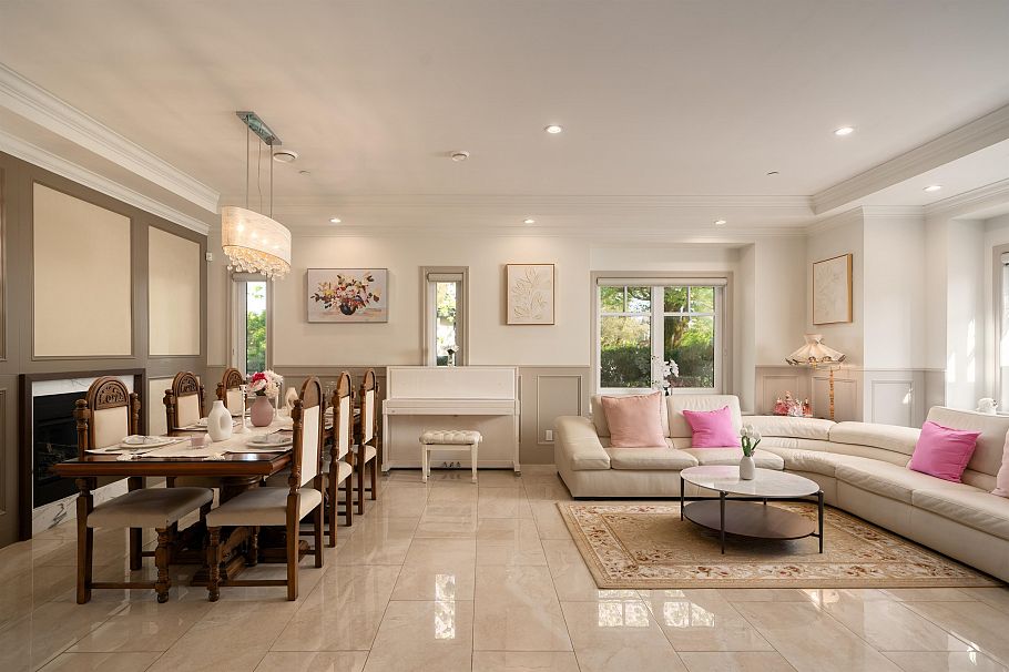 4103 W 11th Avenue Vancouver, BC - 3