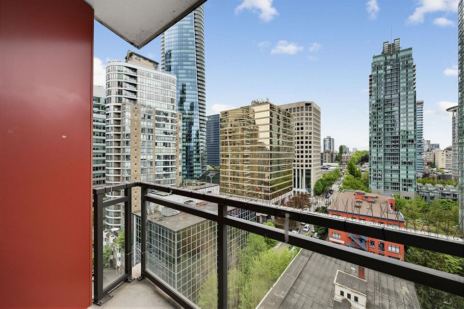 1602 1211 Melville Street Vancouver, BC - 22