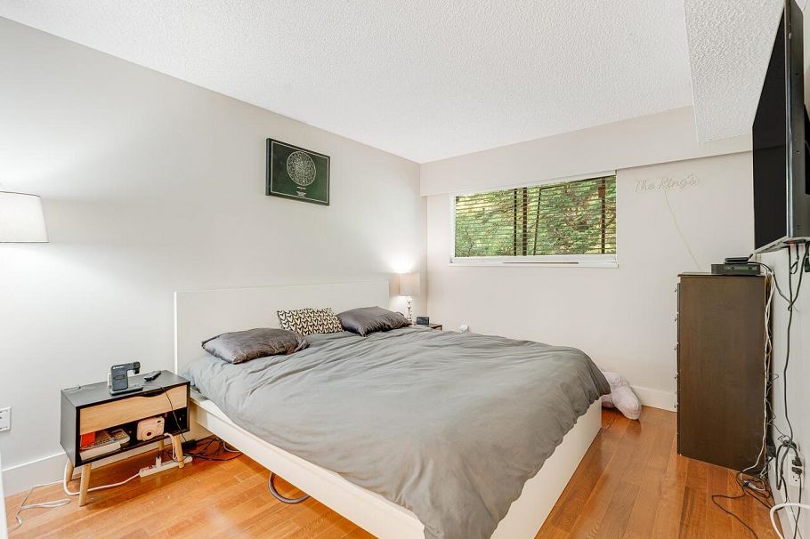 1039 Old Lillooet Road North Vancouver, BC - 11